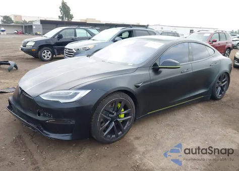 2021 Tesla Model S Plaid Tri Motor All-Wheel Drive z USA, uszkodzony, nr VIN 5YJSA1E67MF431953